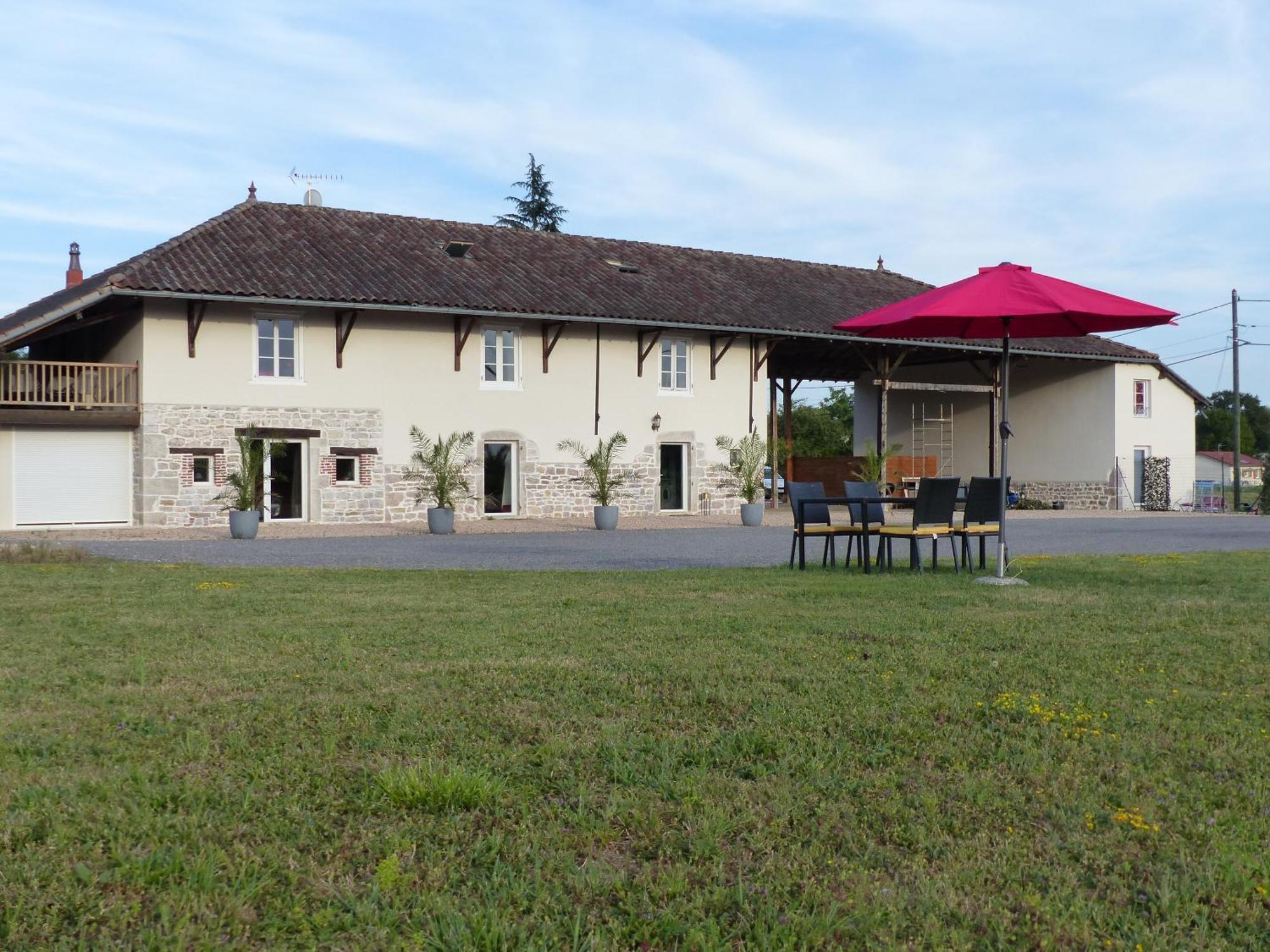 Gites Domaine De La Rochere Domsure Eksteriør billede